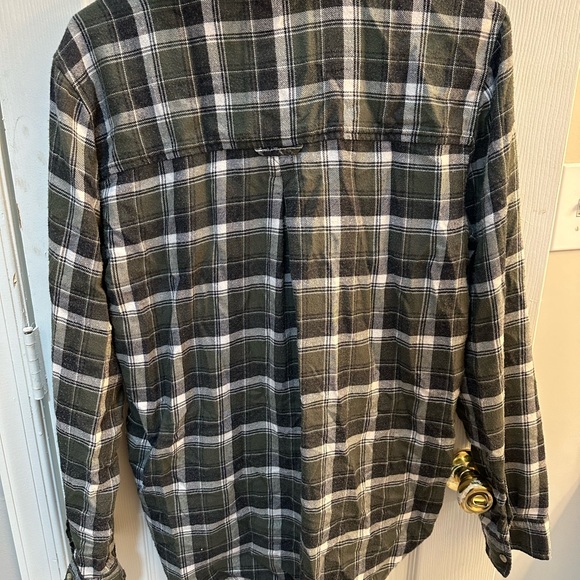 American Eagle Women’s Flannel - Picture 2 of 3